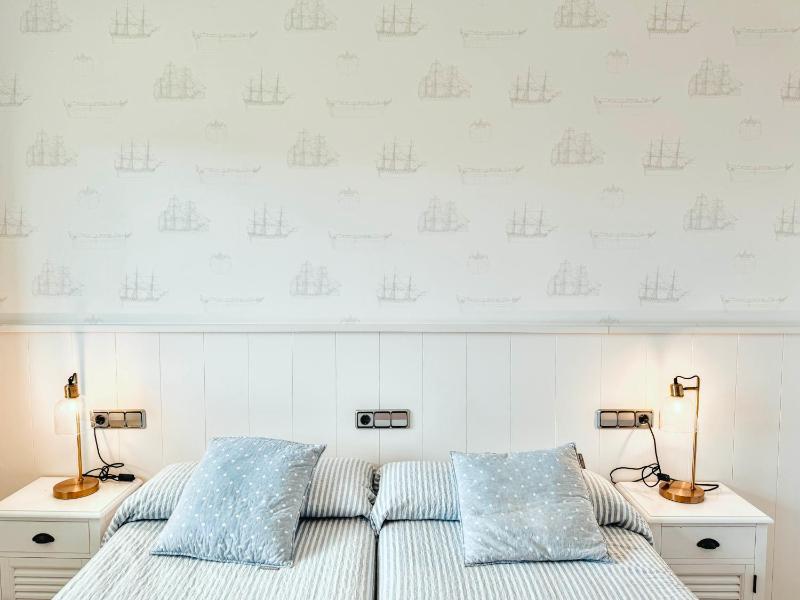 Twin Room image 2