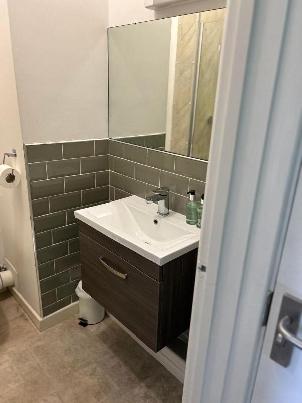 Double Room with Private Bathroom image 3