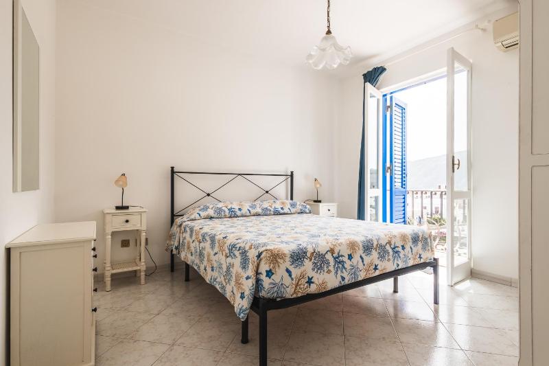 One-Bedroom Apartment image 1