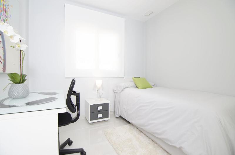 Three-Bedroom Apartment with Sea View image 3