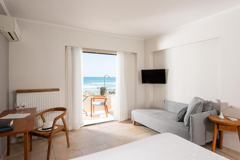 Studio with Sea View image 4