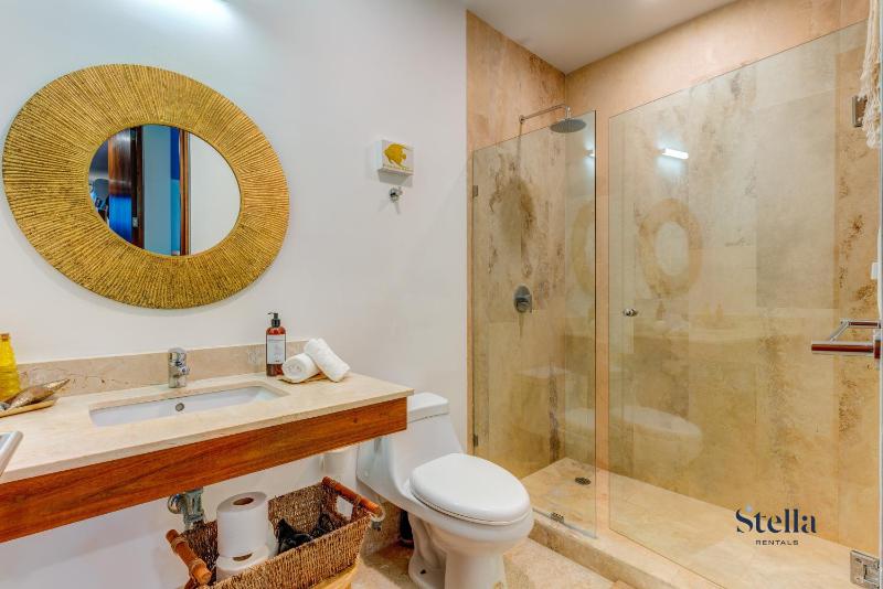 Private Rooftop 1BR Condo with Stunning Common Areas - image 29
