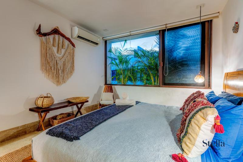 Private Rooftop 1BR Condo with Stunning Common Areas - image 9