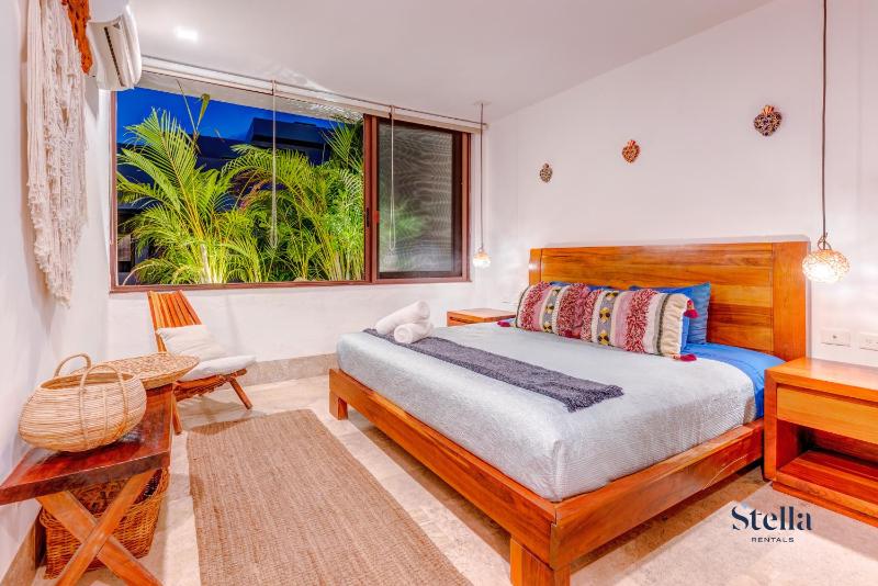 Private Rooftop 1BR Condo with Stunning Common Areas - image 25