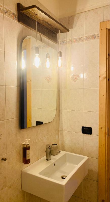 Standard Double Room image 3