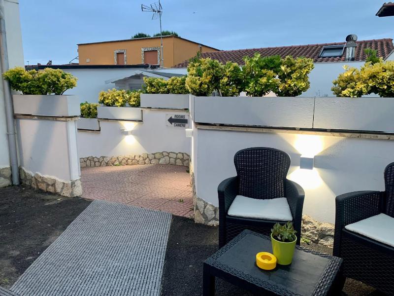 Airport Hotel - image 12