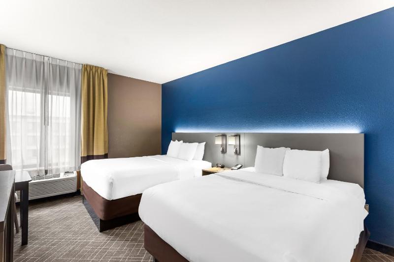 Queen Suite with Two Queen Beds - Accessible/Non-Smoking