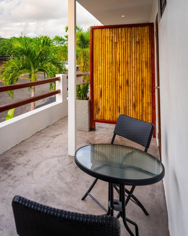 Double Room with Balcony image 3