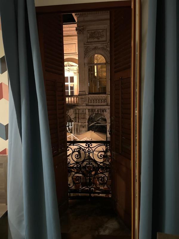 Double Room with Balcony image 4