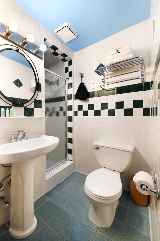 Chelsea Pines Inn - image 7