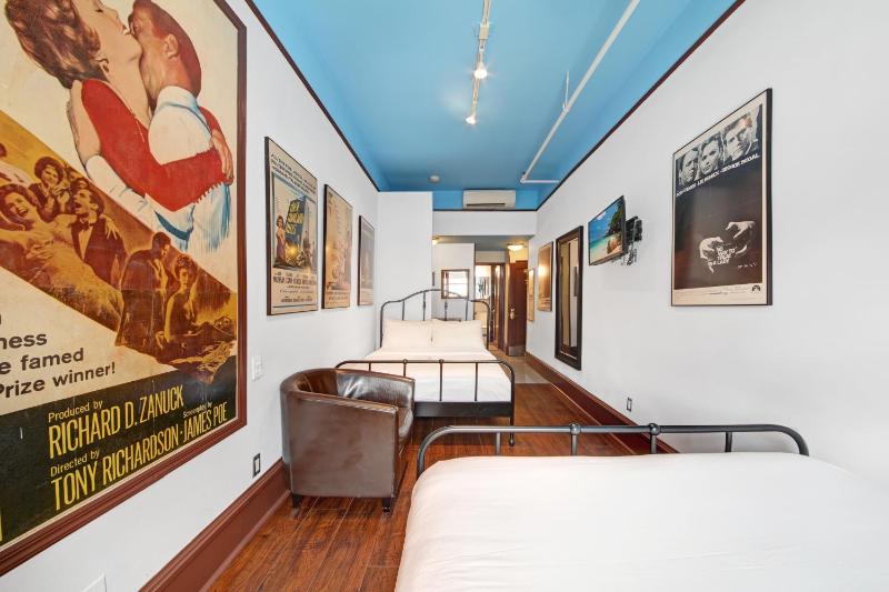Double Room with Extra Bed image 1