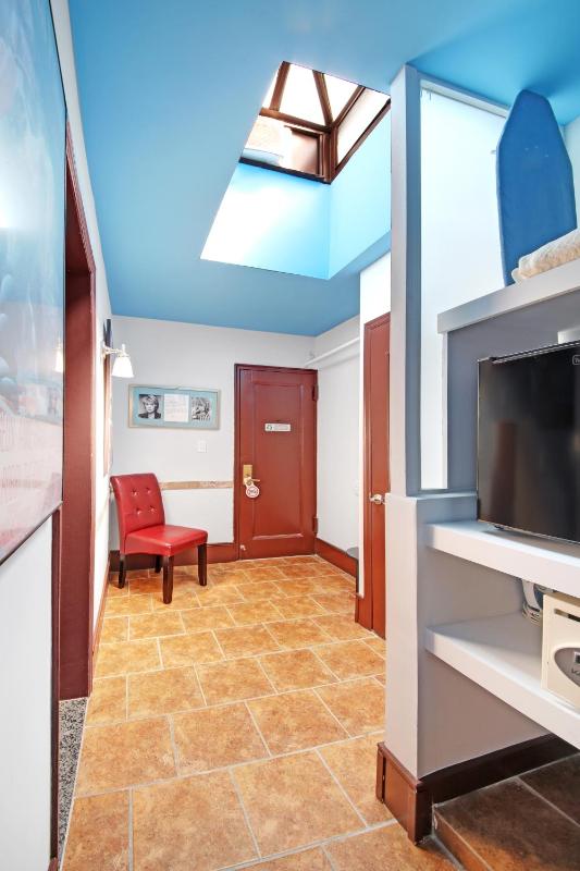 Double Room with Extra Bed image 4