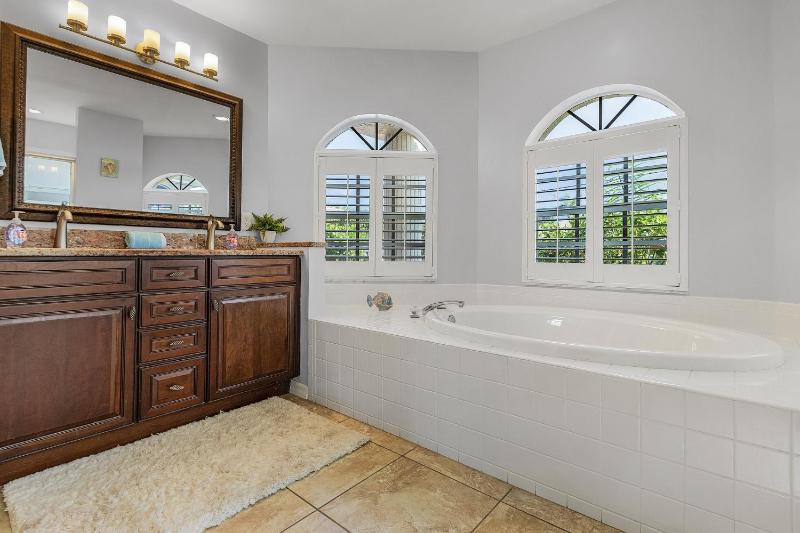 Key Largo SW Cape - waterfront private home locally owned & managed fair & honest pricing - image 20