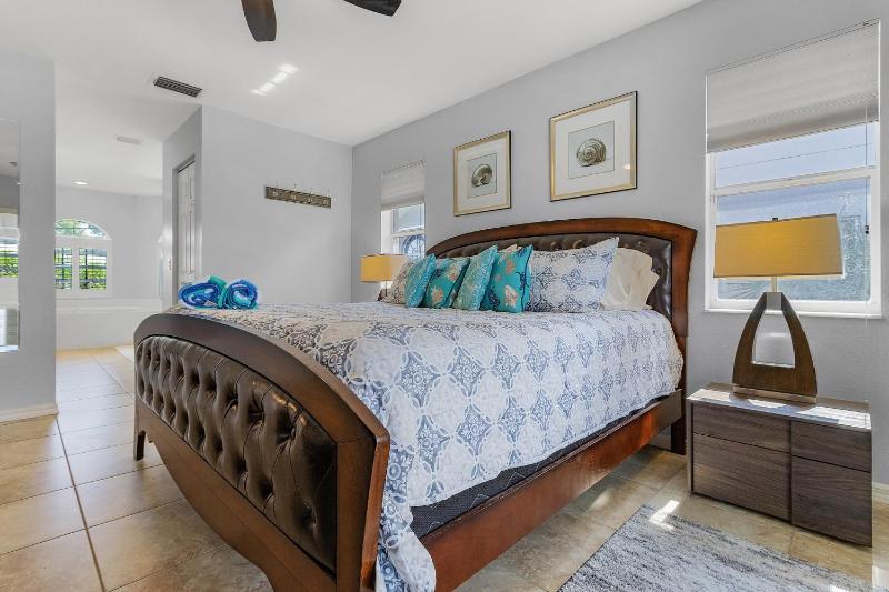 Key Largo SW Cape - waterfront private home locally owned & managed fair & honest pricing - image 18