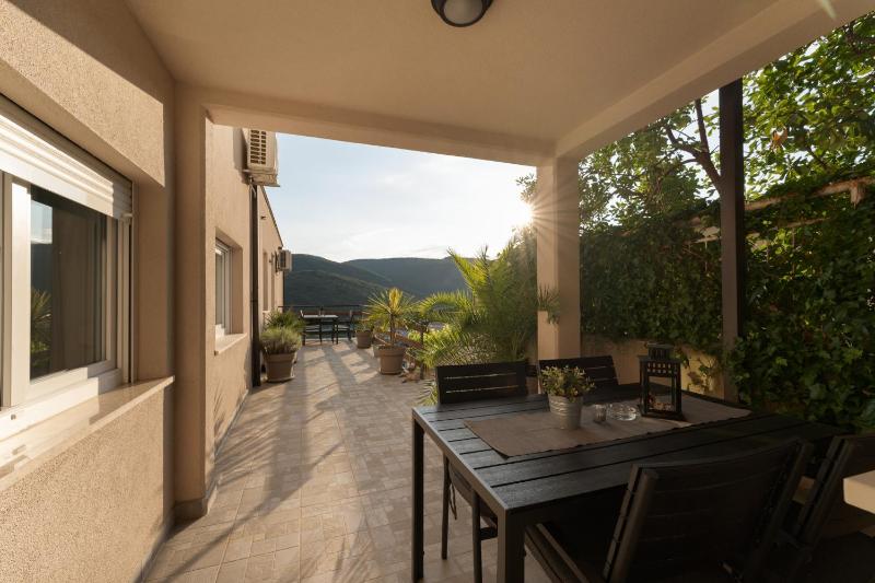 Apartment with Garden View image 2