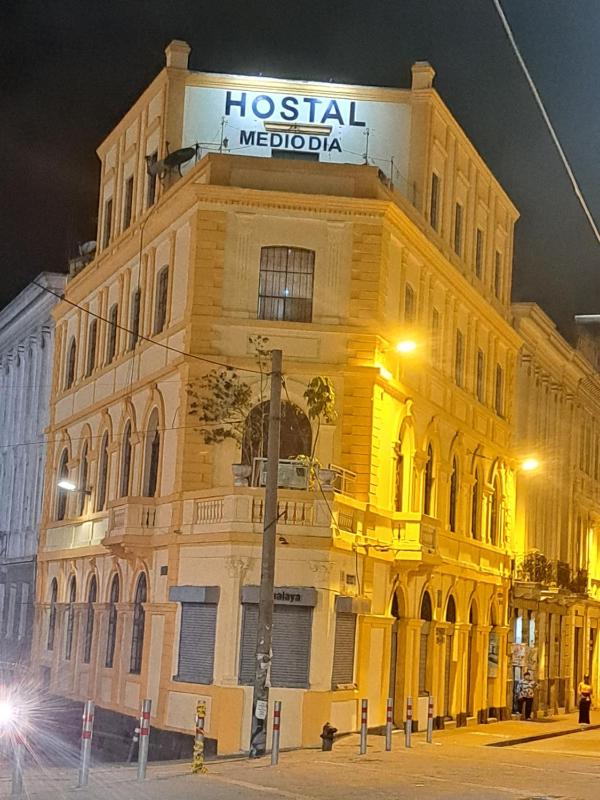Hostal Mediodia - image 2
