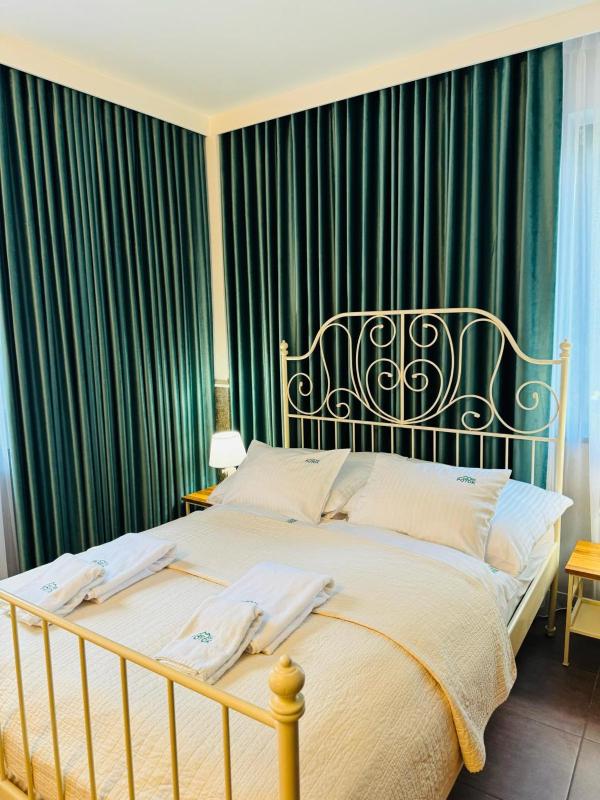 Standard Double Suite image 1