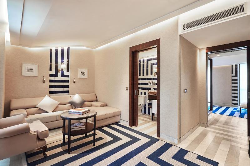 Junior Suite image 4