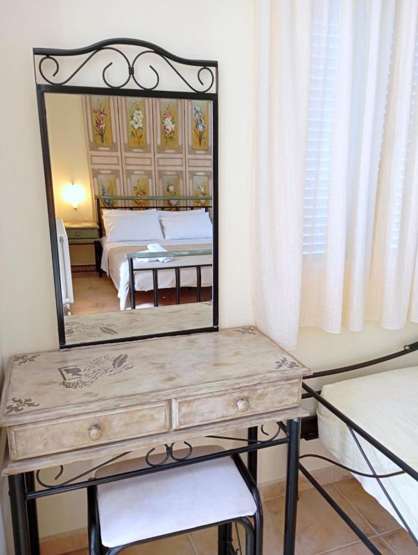 Studio with Sea View image 2