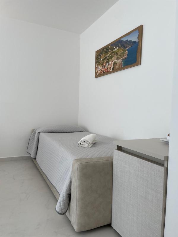 Superior Triple Room image 4