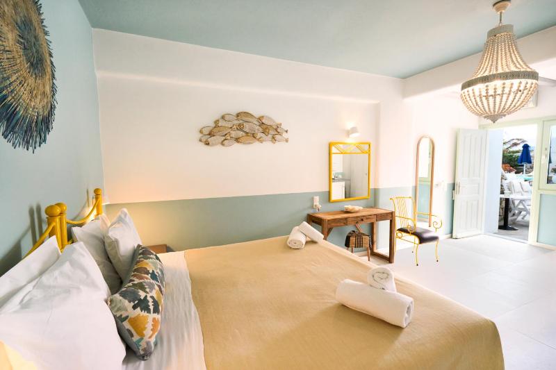 Budget Double or Twin Room with Pool View image 4