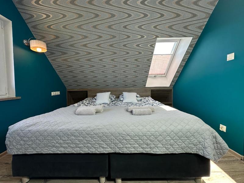 Double or Twin Room Attic image 3