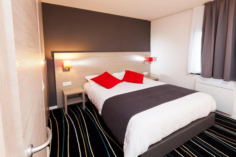 Double or Twin Room image 2