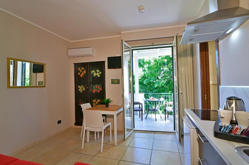 Apartment with Garden View image 1