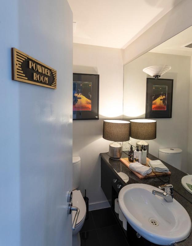 Penthouse Living Premium Location - image 2