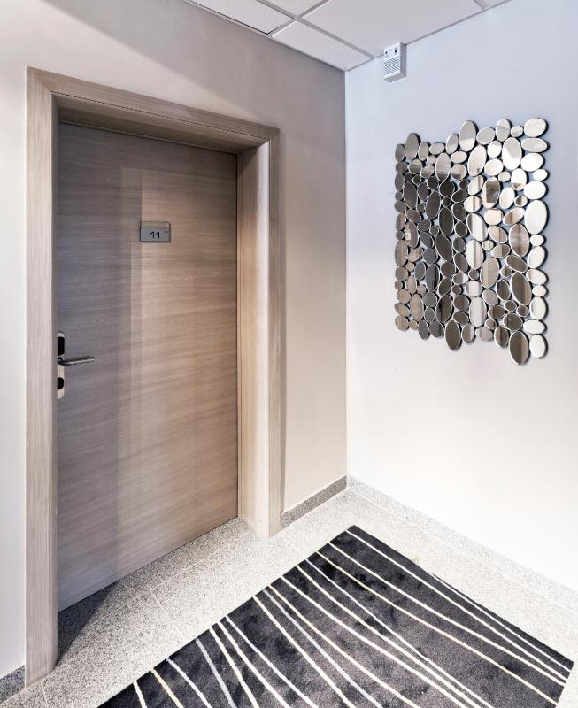 Double or Twin Room image 3