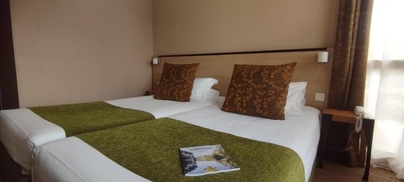 Twin Room Countryside image 1