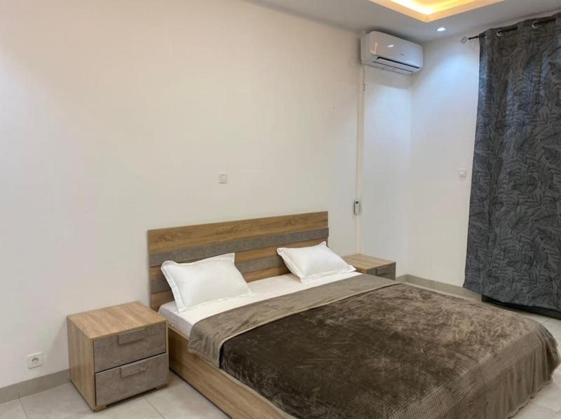 Appartement F2 et F3 au Point E - image 16