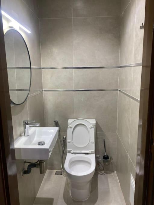 Appartement F2 et F3 au Point E - image 6
