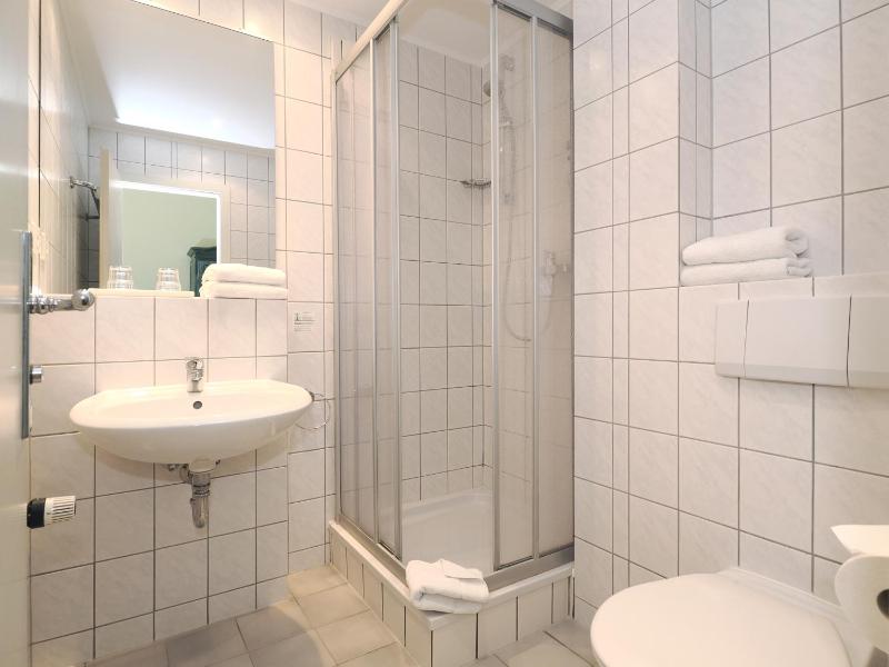 Superior Double Room image 4