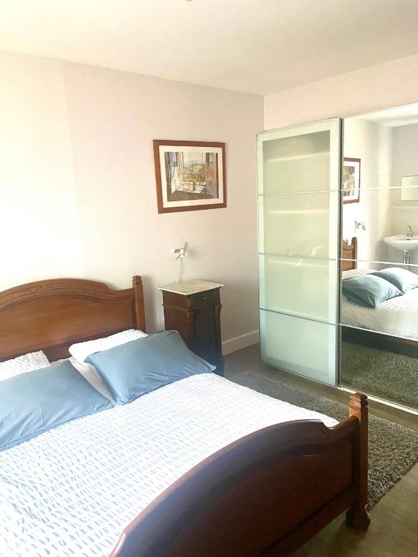 Three-Bedroom Apartment image 4