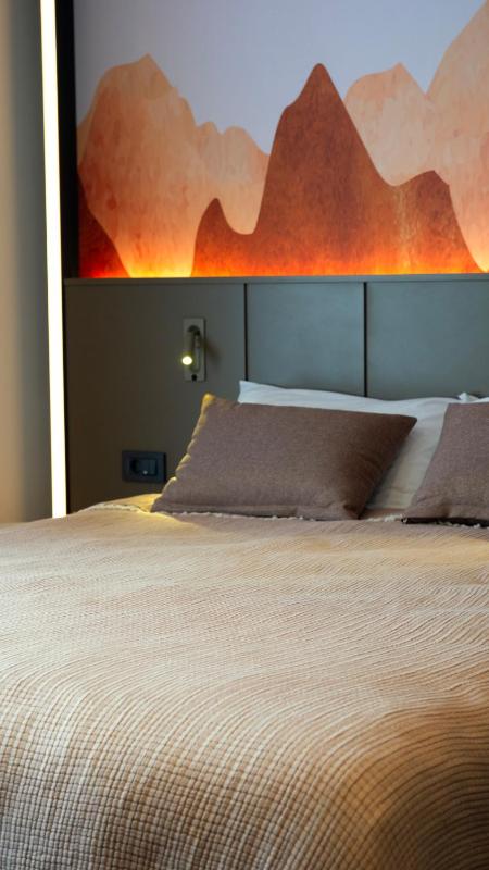 Double or Twin Room image 4