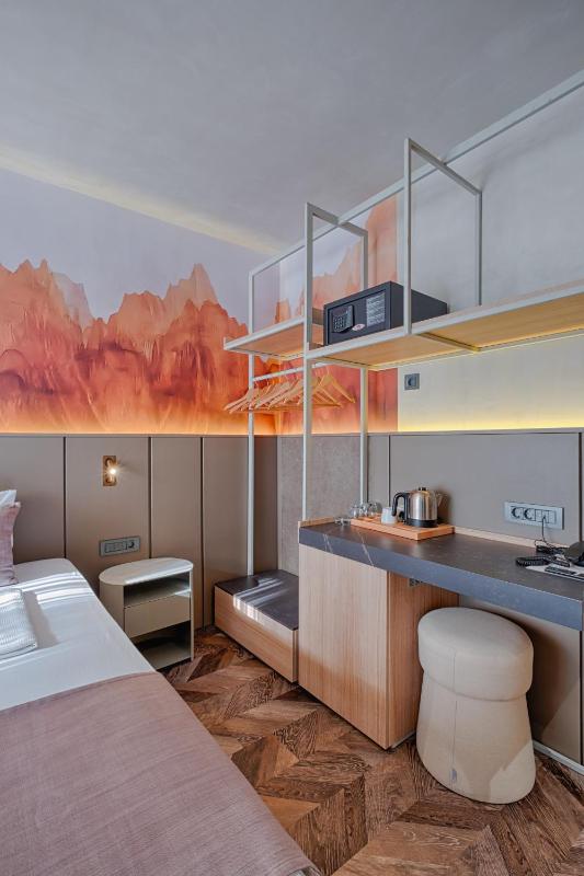 Double Room with Mountain View image 4