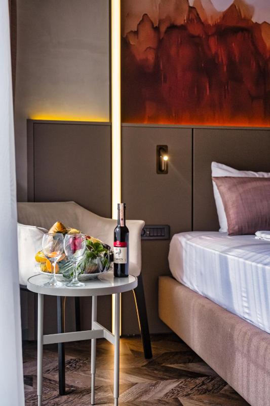 Double Room with Mountain View image 2
