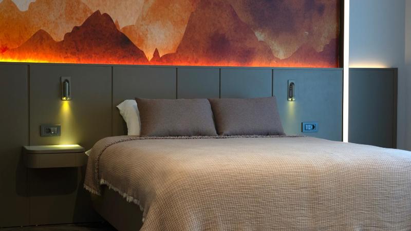 Double Room with Sea View image 4