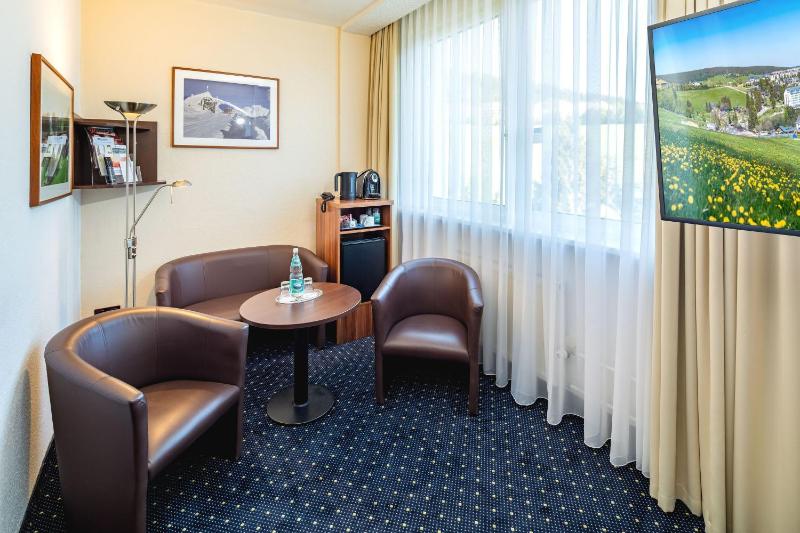 Deluxe Room image 4