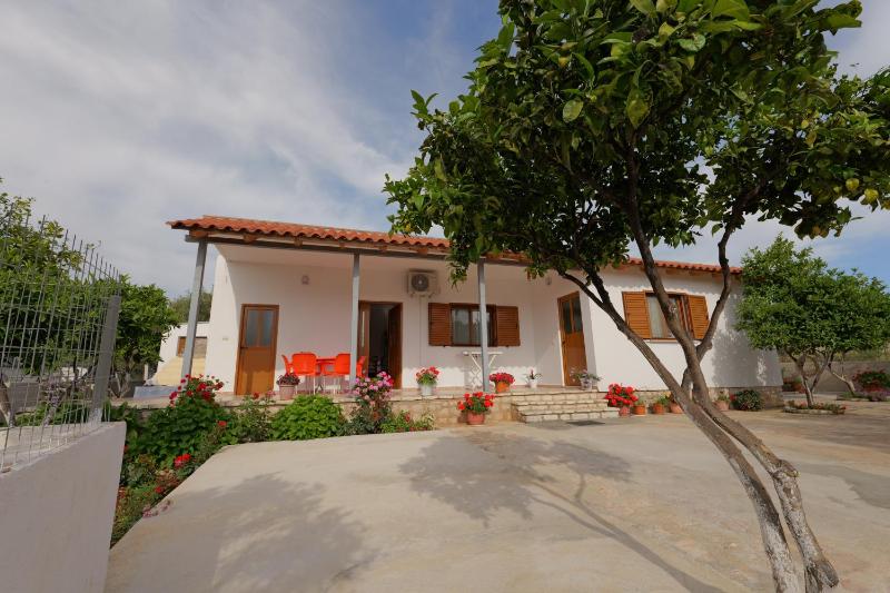 Brahimi Guest House - image 8