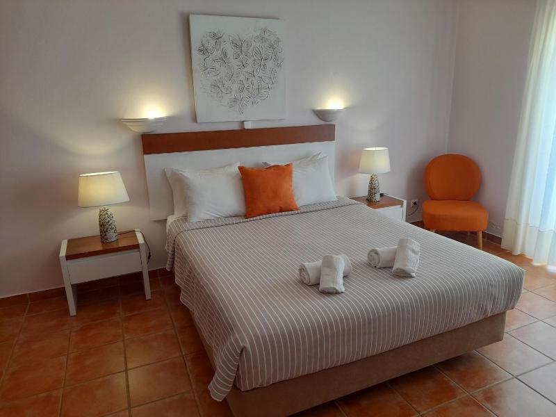 Double or Twin Room image 3