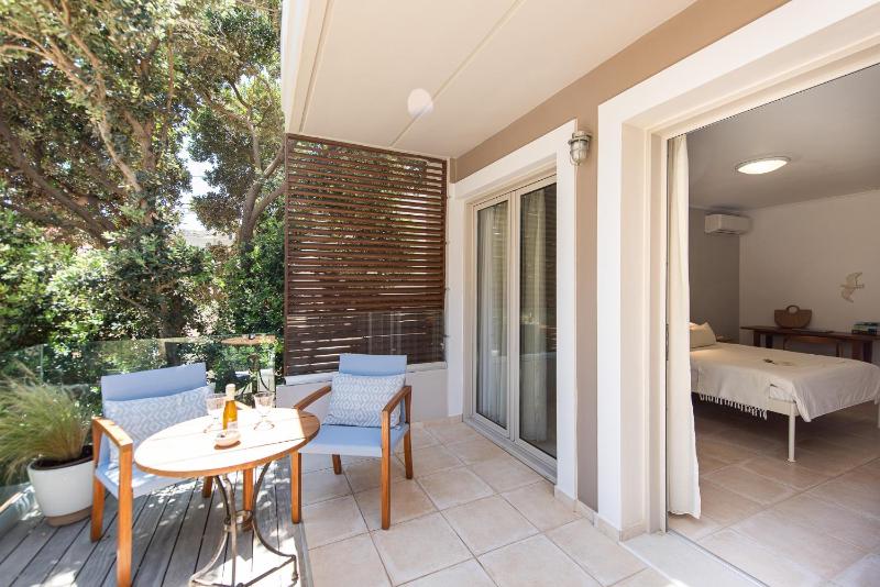 Studio with Garden View image 3