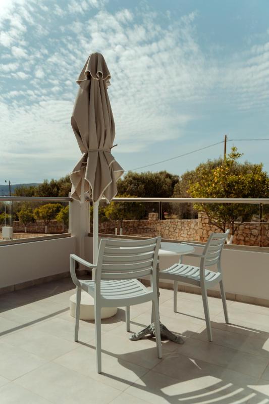 Superior Double or Twin Room with Sea View image 4