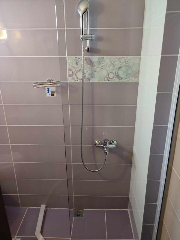 Single Room image 3