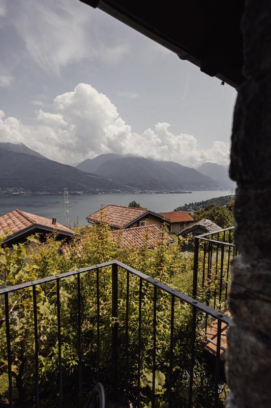 Superior Double Room with Balcony image 3