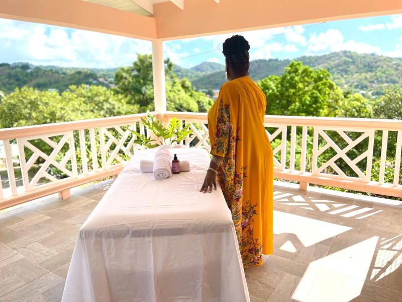 Serene Mountain View Smart Apt for Restful Stays - image 8