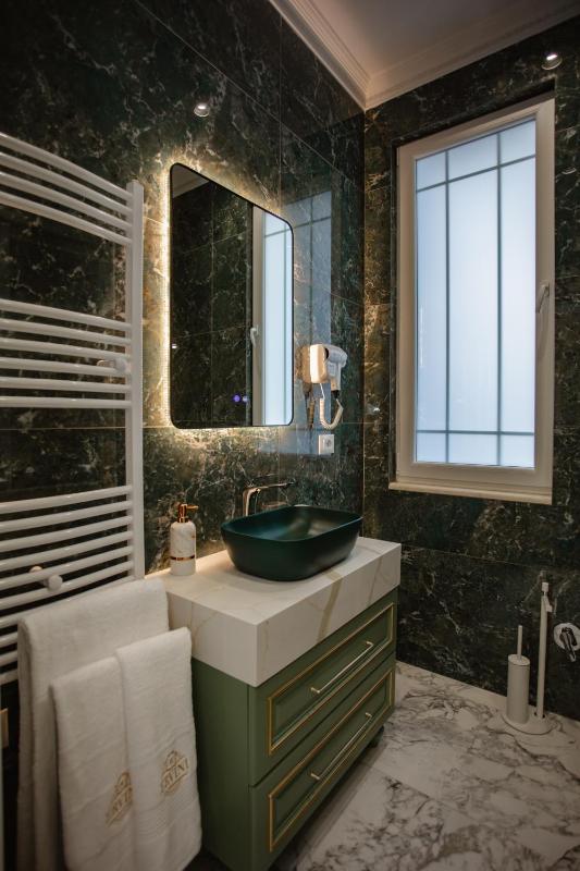 Ervini Boutique Hotel - image 11