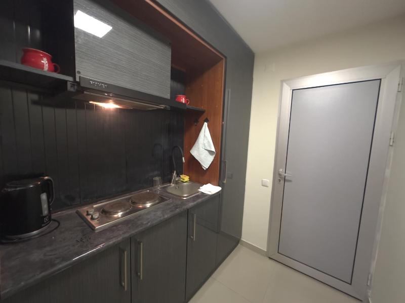 One-Bedroom Suite image 3