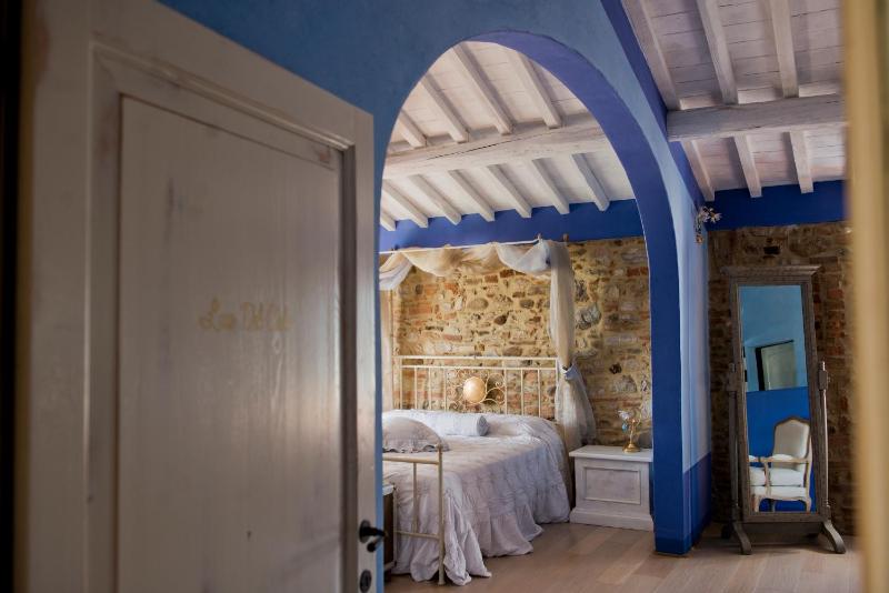 Luxury Triple Room image 1